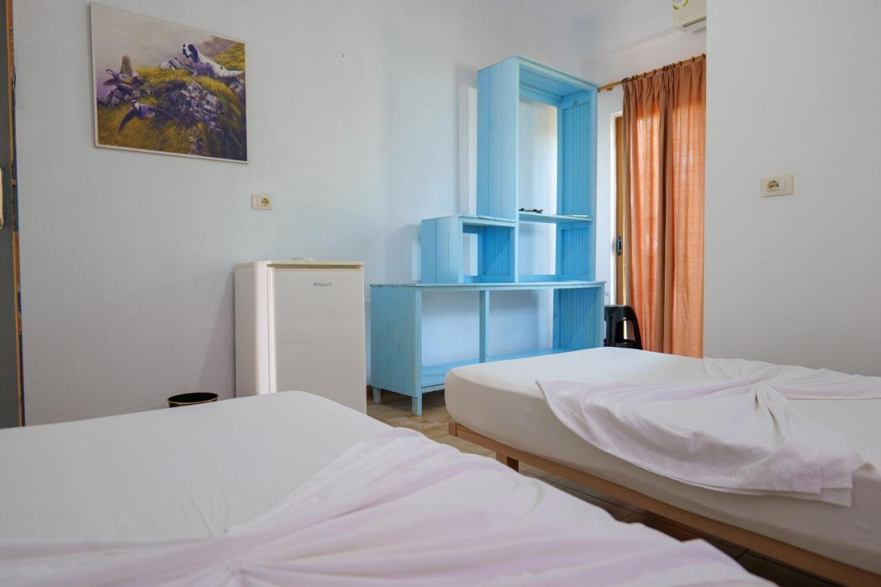 John'S Guesthouse Ксамил Экстерьер фото
