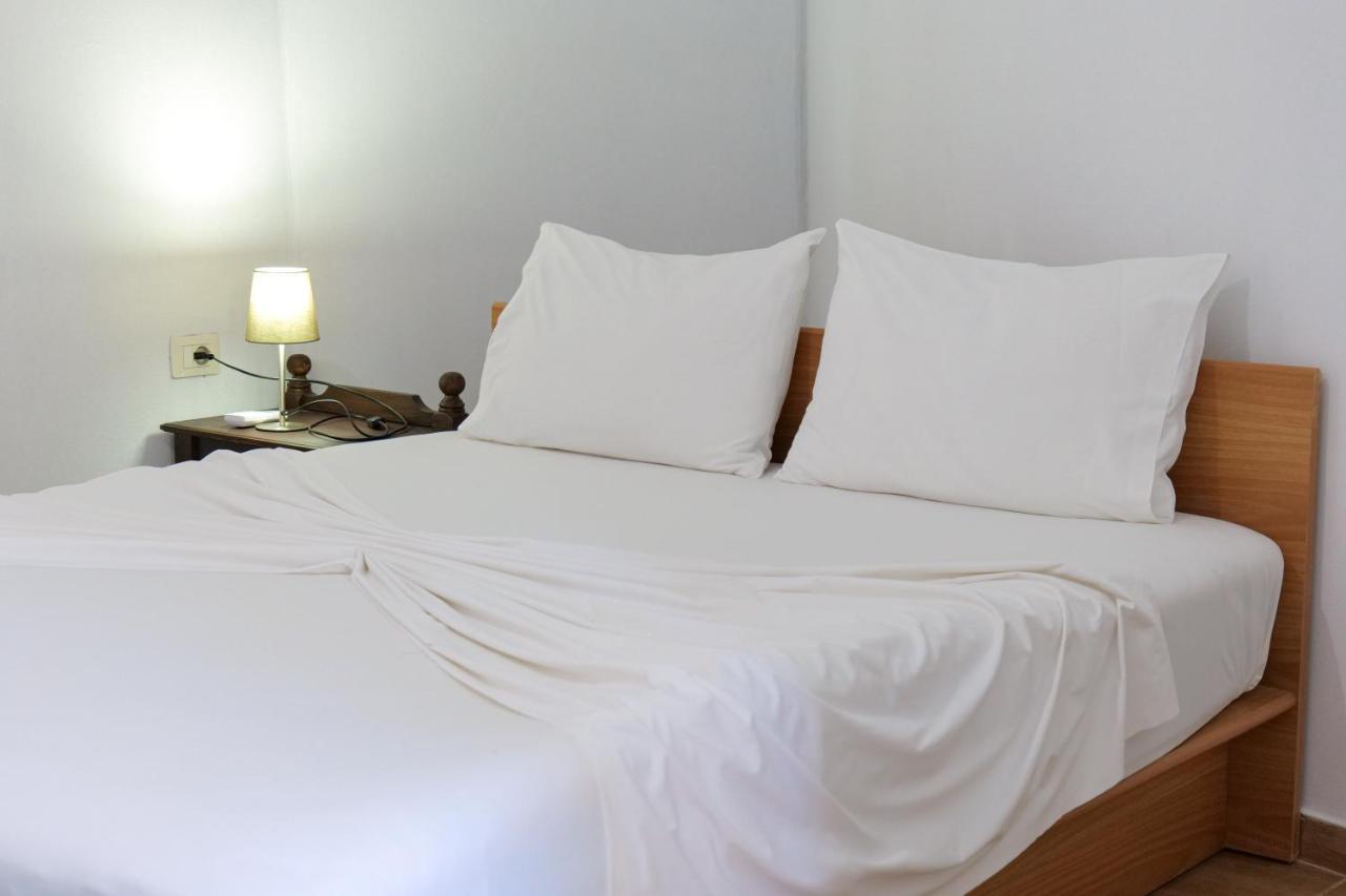 John'S Guesthouse Ксамил Экстерьер фото